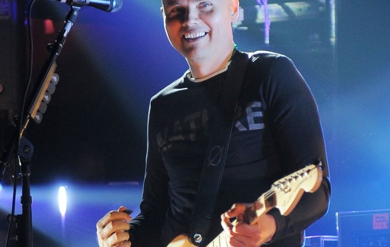 Video | Solistul trupei Smashing Pumpkins a leşinat pe scenă