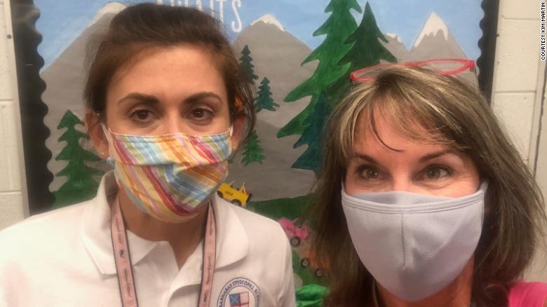 Patricia Dovi (35 de ani) și Kim Martin (51 de ani), cele două profesoare americane. Foto: CNN