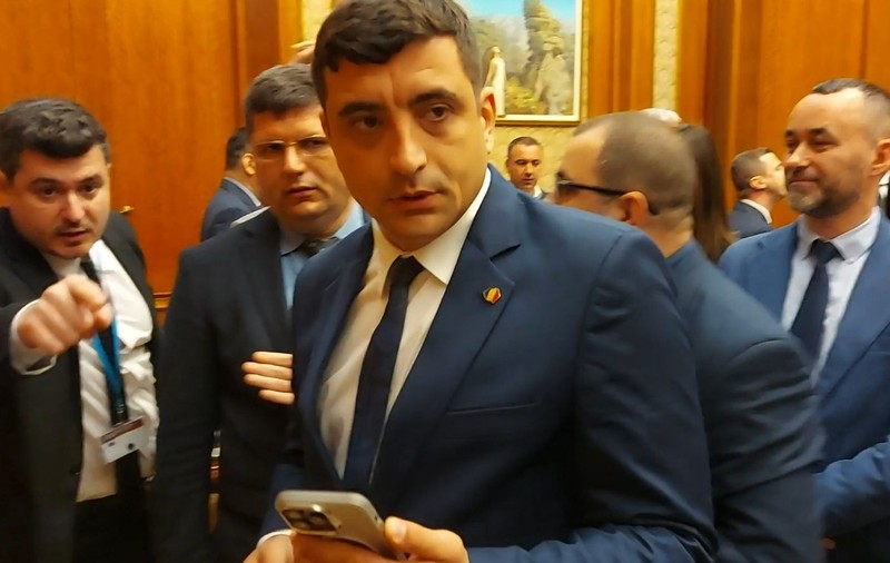 George Simion și mai mulți parlamentari AUR au vrut să intre cu forța în biroul lui Marcel Ciolacu. „Îl așteptăm, nu vom tolera pumnul în gură”