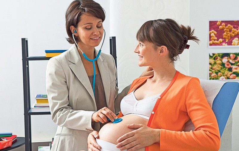Gravidele ar putea primi îmbrăcăminte și produse de îngrijire pentru nou-născuți, dacă merg la controalele prenatale ( proiect)