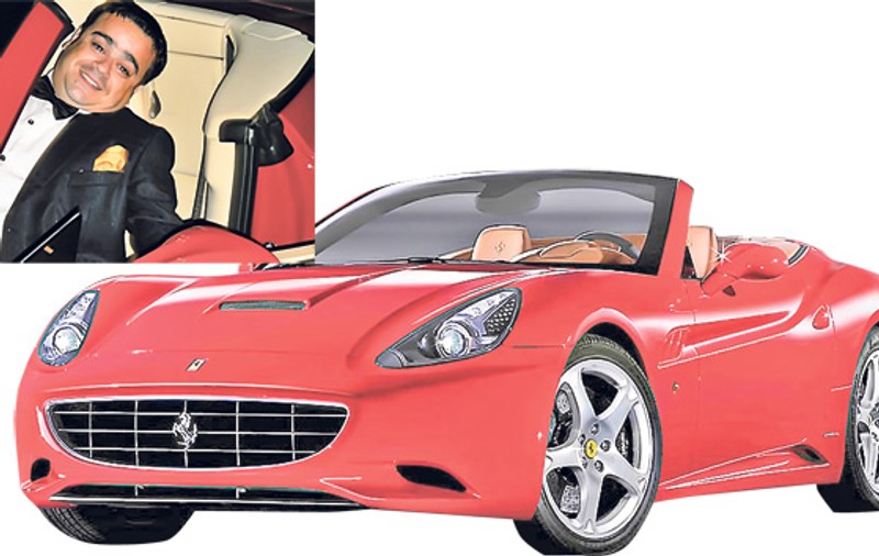 Adi Minune nu lasă pe nimeni să se atingă de Ferrariul său