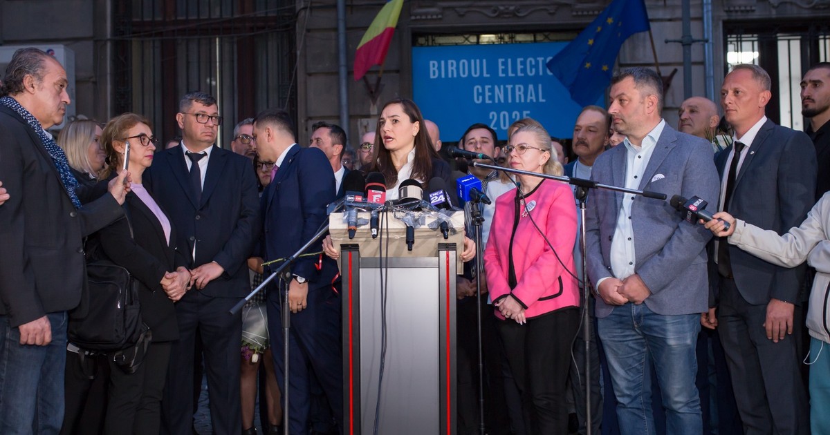 Anamaria Gavrilă și-a depus candidatura la prezidențiale la BEC, alături de George Simion