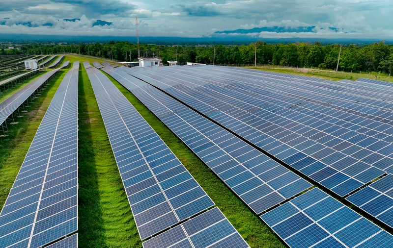 Guvernul Ciolacu, 150 de milioane de euro pentru investiții în stocarea de energie electrică, apelul este încă deschis firmelor locale