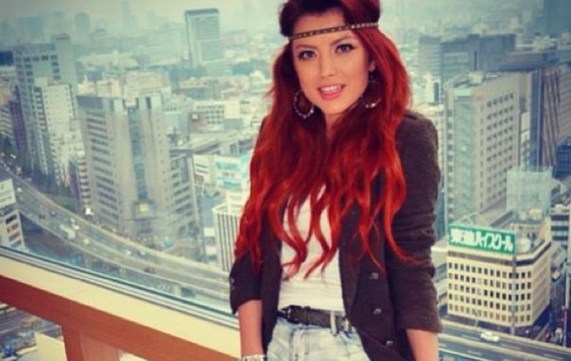 N-O SĂ CREZI CUM ARĂTA ELENA GHEORGHE ÎNTR-A 10-A! IMAGINE DE COLECŢIE! 