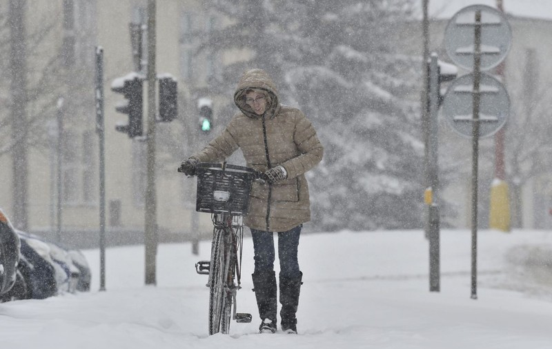 Cum e vremea în weekend-ul 19-20 ianuarie. Temperaturi în scădere și precipitații