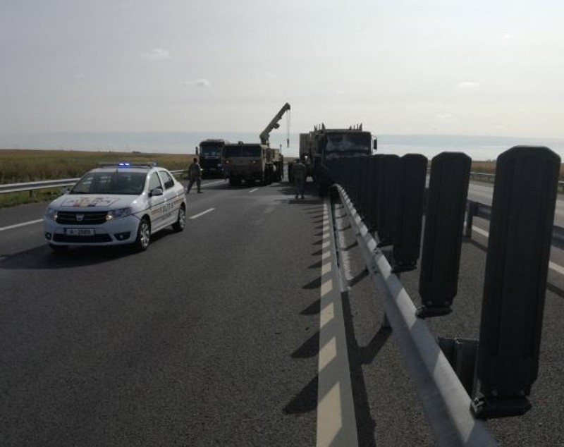 Militar american, rănit într-un accident pe Austostrada Arad-Timișoara. Camionul NATO a lovit parapeții