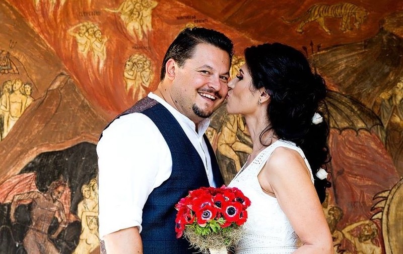Soția lui Mihai Bobonete a împlinit 40 de ani. Cum a fost surprinsă Cătălina alături de prieteni