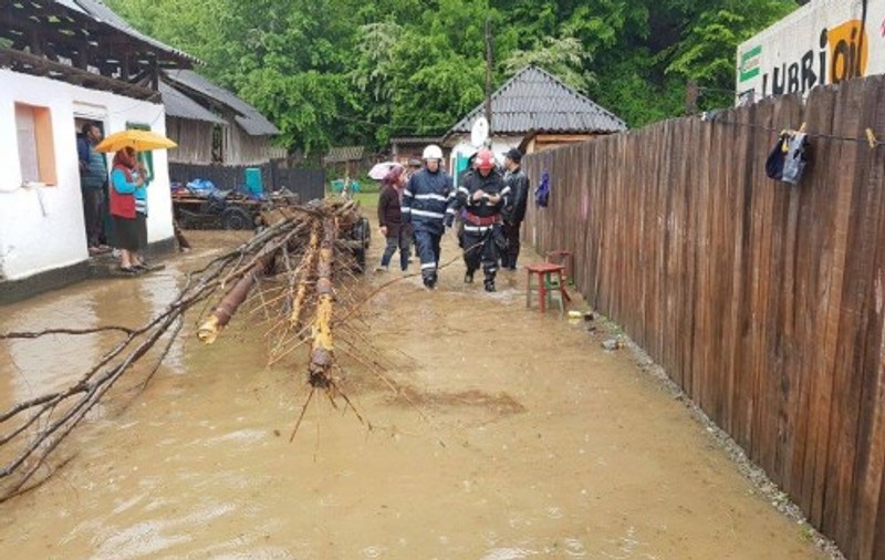 Cod Portocaliu și Cod Galben de inundații în aproape toată țara
