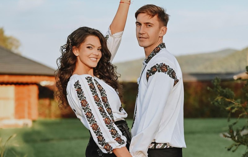 Canotorii Maria și Florin Lehaci s-au căsătorit religios. Imagini de la nunta lor tradițională din Bucovina