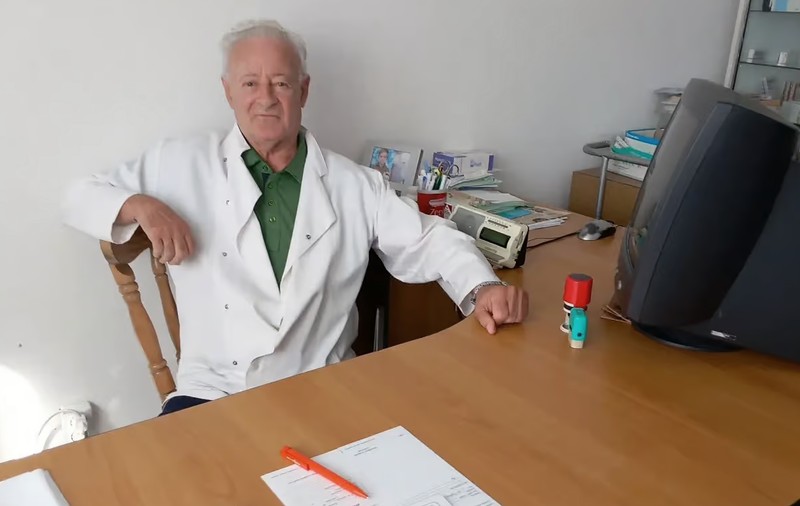 Unul dintre cei mai în vârstă medici de familie din România se pensionează: „Toți vor la oraș, la asfalt, la civilizație”. Peste 600.000 de români nu beneficiază de asistență medicală primară