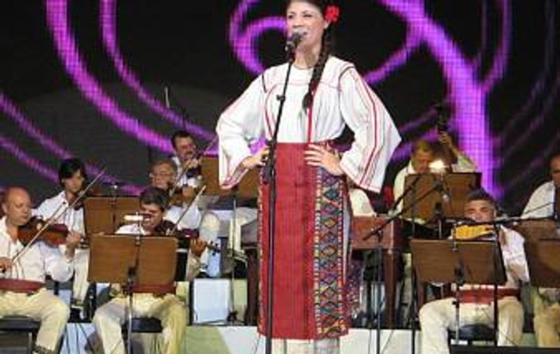 O tătăroaică a cântat pe scena Festivalului Mamaia Folclor 
