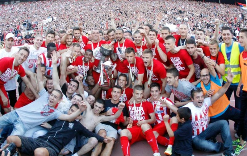 VIDEO / Sărbătoare pe ”Maracana”! Steaua Roşie, campioană după 7 ani