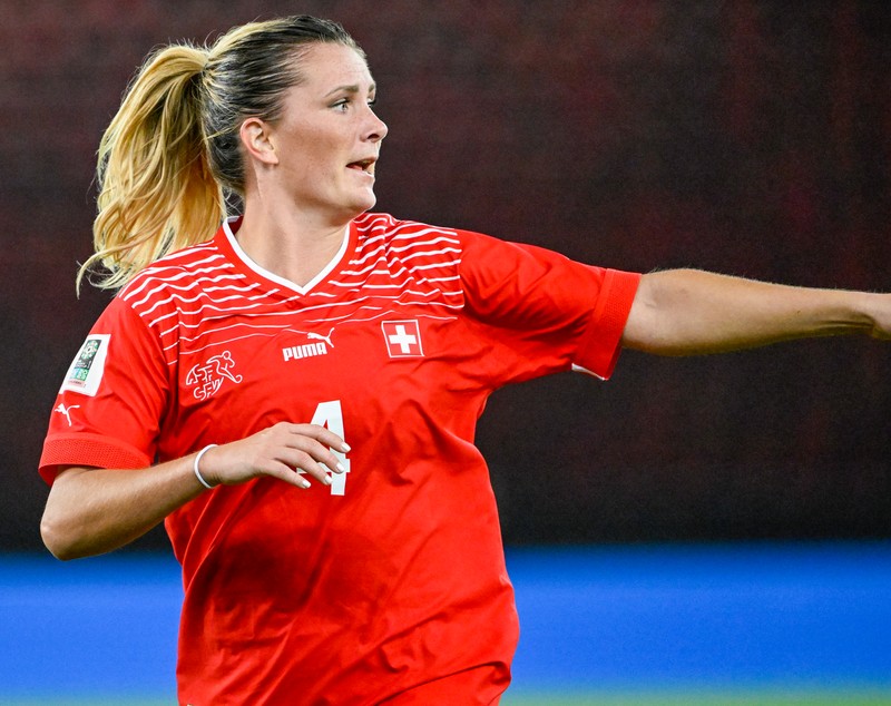 Prima femeie care va comenta meciuri de fotbal la postul public din Elveția. Ioana Cosma a deschis drumul