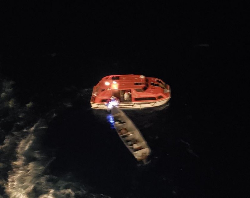Miracol de Crăciun în Caraibe. Doi pescari au fost salvați printr-un noroc incredibil, după ce au plutit în derivă 20 de zile