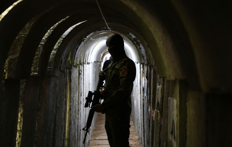 Arma secretă a Israelului pentru blocarea tunelurilor Hamas: „bombele-burete”