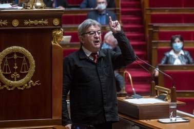 Jean-Luc Melenchon a afirmat că legea propusă ar crea premisele unei „societăți totalitare, autoritare”