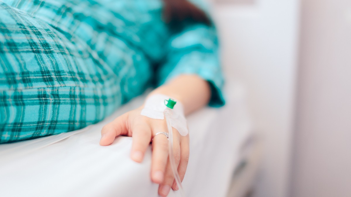 Becky Jones, o tânără din Coventry, a trăit 11 ani sub umbra unui diagnostic greșit care i-a schimbat viața. Sursă foto Shutterstock