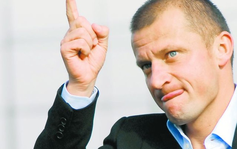 Dorinel Munteanu, antrenorul echipei Oţelul Galaţi, confirmă problemele financiare ale clubului: «Fotbaliştii trebuie să încaseze 100.000 €»