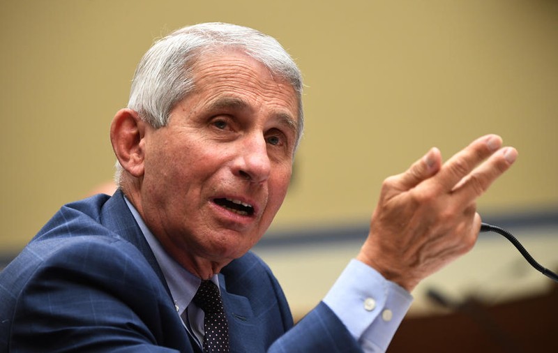 Dr. Fauci, reacție la anunțul că SUA ar putea autoriza “de urgență” un vaccin care n-a trecut toate testele. “O decizie care pune în pericol celelalte vaccinuri”