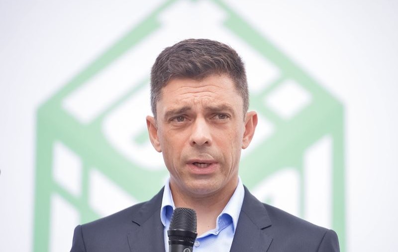 Ministrul sportului, Eduard Novak, se retrage din activitatea sportivă. „Nu-mi pot încă imagina viaţa fără competiţii”