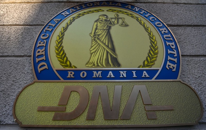 Un nou dosar de corupție la Permise Suceava: pentru sume cuprinse între 100 și 700 de euro, polițiștii trăgeau de volan și călcau frâna pentru a-i ajuta pe candidați
