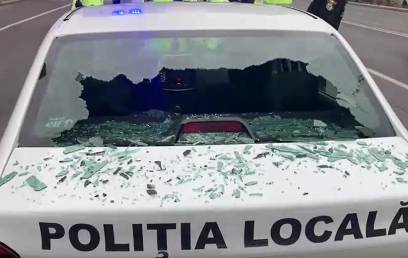 Un echipaj al Poliției Locale Sector 4, atacat cu pietre la Pasajul Unirii. Agresorul a fost reținut în Centrul Vechi