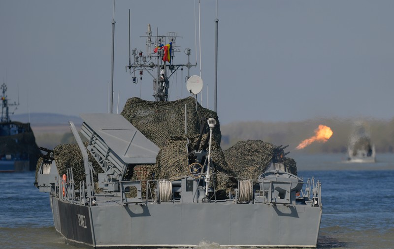 Patru marinari din Brăila au motivat că au rău de mare ca să nu plece într-o misiune NATO în Portugalia, în urmă cu trei ani. Ce au mai spus