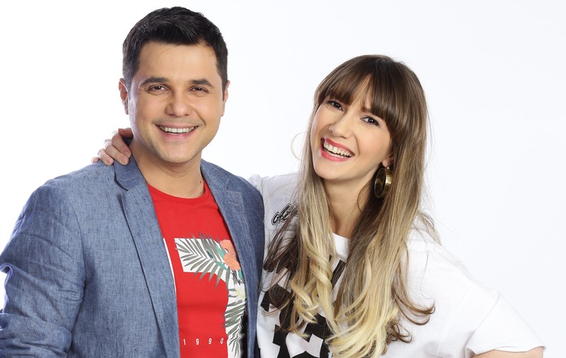 EXCLUSIV/ Adela Popescu și Cove sunt turiști de weekend! Abia la sfârșitul lunii vine și pentru ei vacanța mare