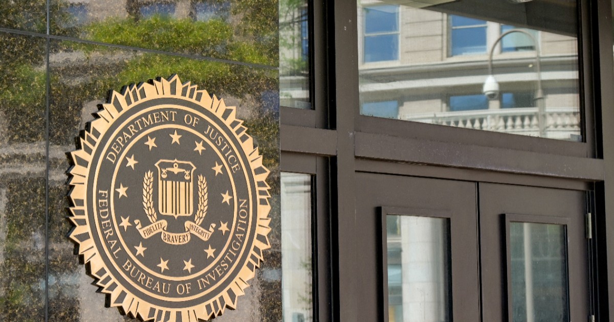 Sediu cu sigla FBI (Federal Bureau of Investigation)