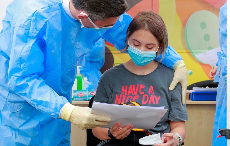 Câți copii de peste 12 ani au fost vaccinați până acum anti-COVID. Gheorghiță: „Un semnal puternic al generației tinere”