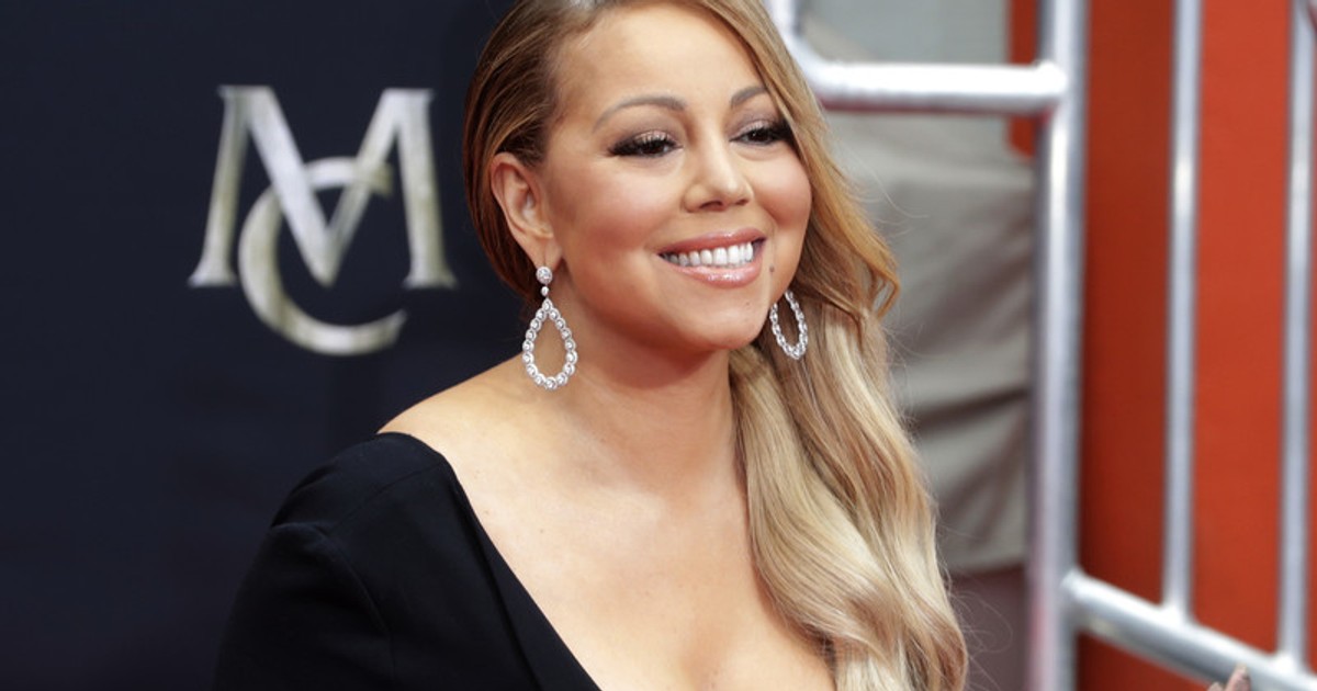 Mariah Carey este în război cu toată familia. După soră și fratele artistei a dat-o în judecată pentru defăimare