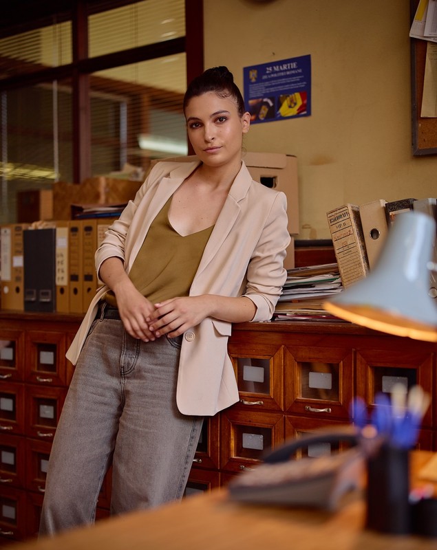 Sfatul primit de la profesori de actrița Irina Artenii, care o joacă pe Alis din „brigada lui Costoiu” în serialul „Tătuțu'”: „Așa voi face” | EXCLUSIV