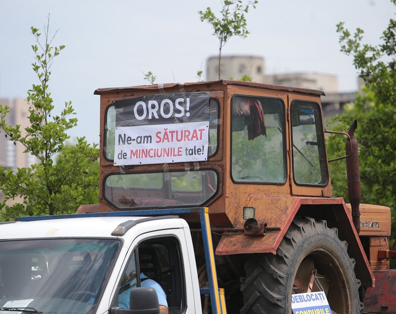 Protest cu tractoare la Palatul Parlamentului. Ce revendicări au fermierii