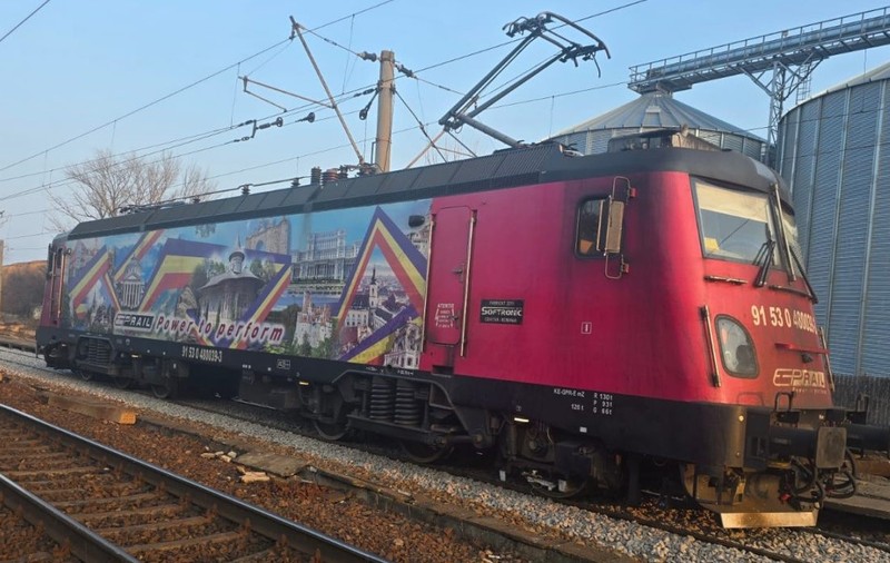 Două locomotive noi au deraiat în mai puțin de jumătate de an, din cauza reparațiilor defectuoase făcute la Craiova