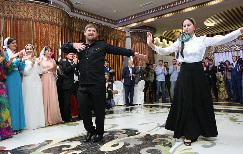 Ramzan Kadîrov a interzis în Cecenia muzica „prea rapidă sau prea lentă”: „Este inadmisibil să împrumuți cultura muzicală de la alte popoare”