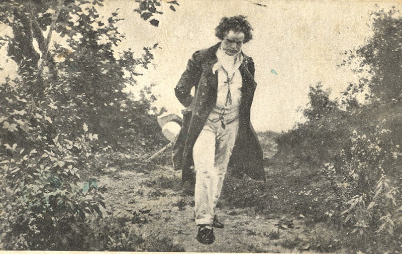 Simfonia a X-a a lui van Beethoven va fi ”creată” de un computer pe baza unor schițe sumare rămase