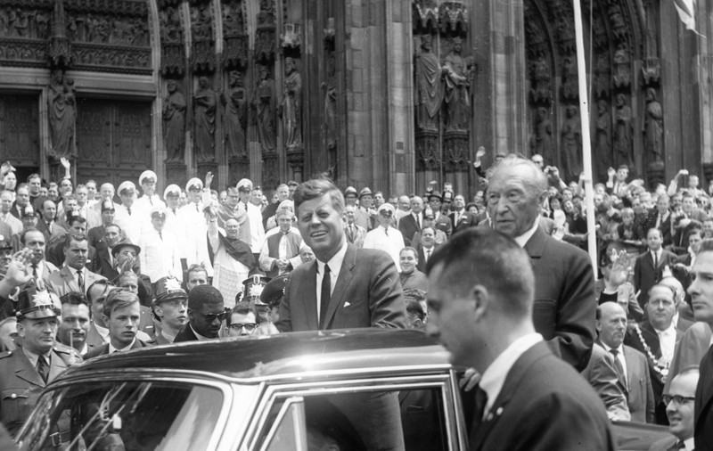 Cine i-a ucis pe J.F. Kennedy și Martin Luther King? Donald Trump promite că tot adevărul va fi dezvăluit și ordonă declasificarea dosarelor secrete