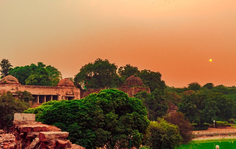 Fabuloasa poveste a familiei regale care a pierit, izolată de lume, în palatul ascuns de jungla din New Delhi