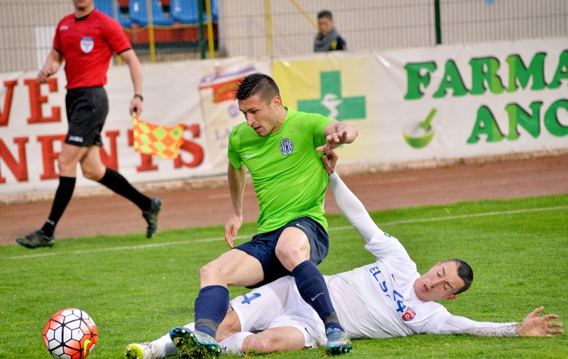 Liga 1: FC Botoşani - CSM Poli Iaşi 1-3. Bole a făcut ”dubla”. Ambele echipe au terminat în 9 jucători