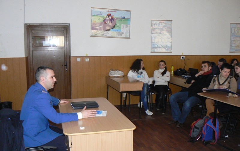 Jandarmii clujeni, ”profesori” de cursuri anti-violenţă pentru elevi