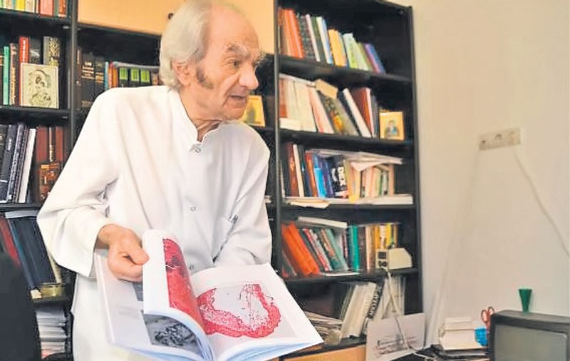 Leon Dănăilă, unul dintre cei mai mari neurochirurgi din România, recurge la un gest extrem