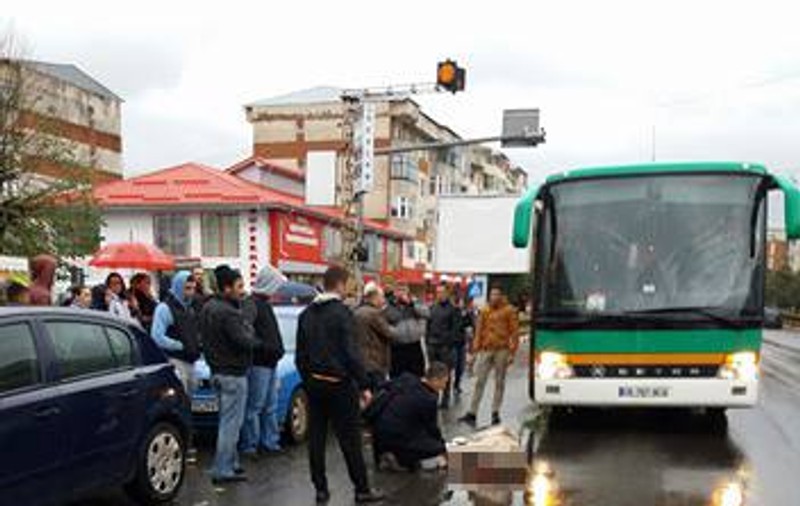 O femeie transportată cu duba la spitalul din Craiova a murit. Nicio ambulanță nu era disponibilă