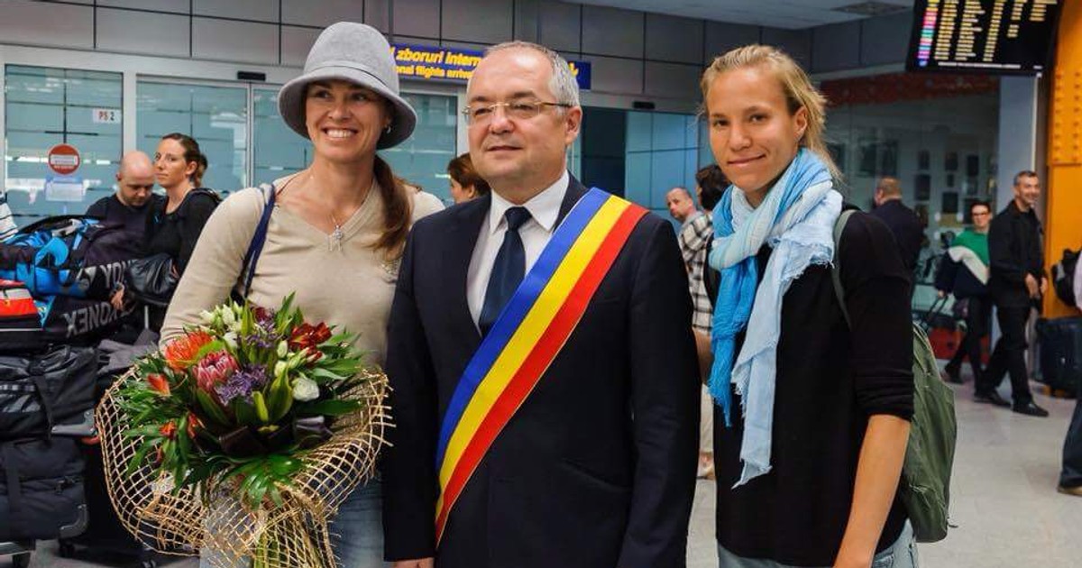 Simona Halep, lăudată de Martina Hingis