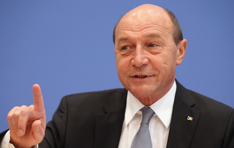 Traian Băsescu dă de pământ cu Ilie Bolojan în plin blocaj politic: „Orice prost mărește taxele”