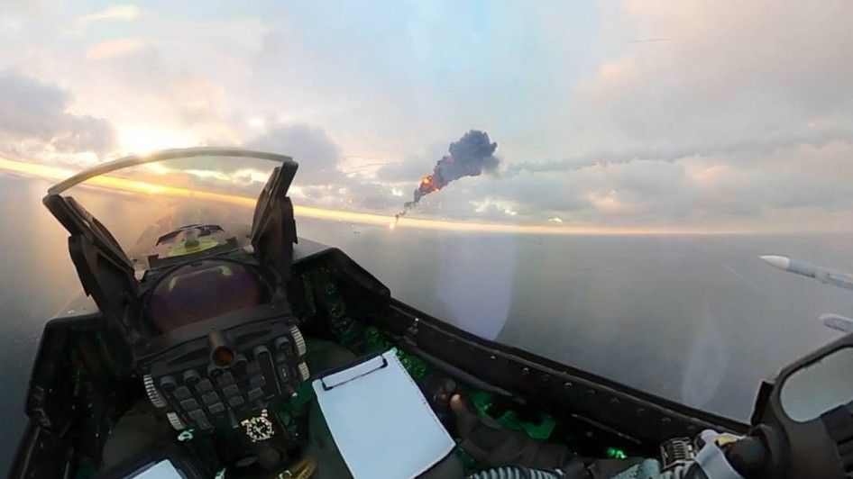 Imagini din avionul F-16 care a doborât drone rusești Geran deasupra Mării Negre Intervenția piloților români