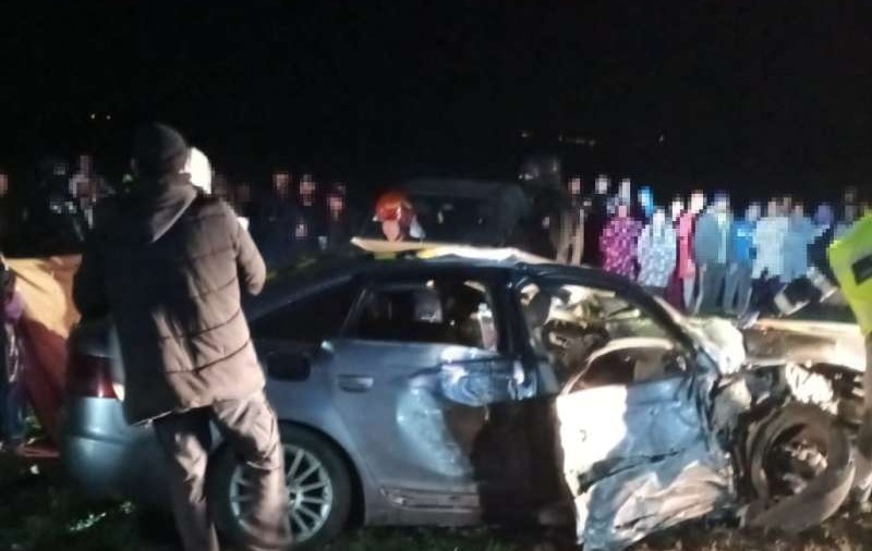 Accident grav în Giurgiu. O tânără a murit și alte trei persoane au fost rănite, în urma unei coliziuni între un TIR, o mașină şi o căruţă
