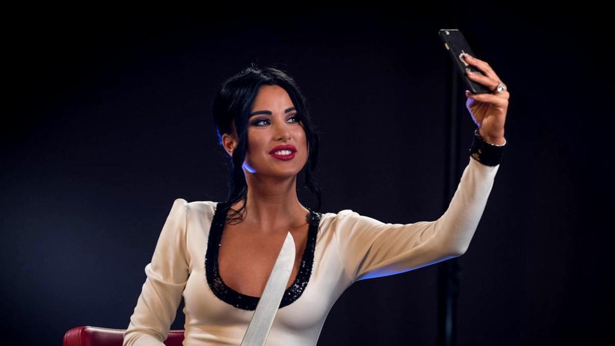Daniela Crudu a plătit operațiile estetice ale surorii ei. Cât a scos din buzunar ca să o "tuneze" pe Ana Maria | FOTO