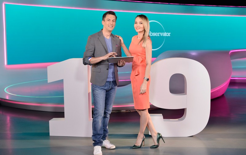 Cosmin Stan, la pupitrul știrilor de la Antena 1, alături de Octavia Geamănu