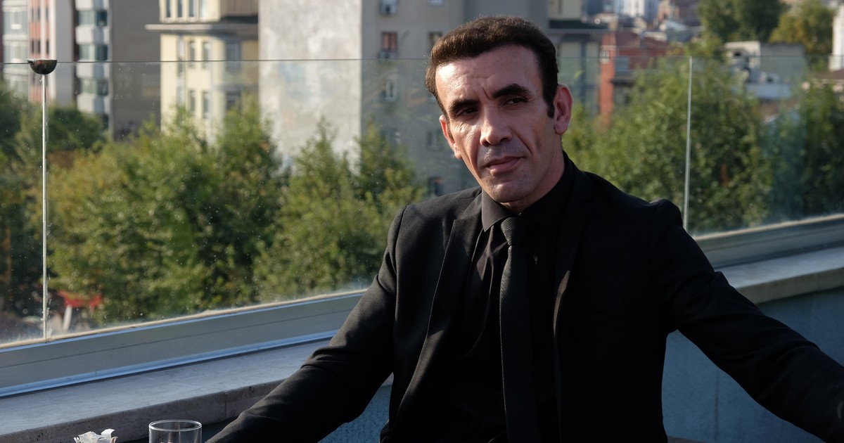 Mehmet Yılmaz Ak, intunecatul procuror Pars din Secrete de familie
