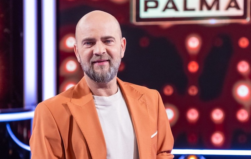 Imagini cu familia lui Cosmin Seleși. Cum arată soția prezentatorului de la Pro TV. „Mergem mai departe. Mai asumați. Mai recunoscători”